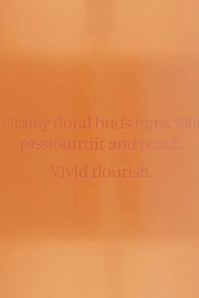 СПРЕЙ ДЛЯ ТІЛА Vibrant blooming passionfruit Victoria`s Secret