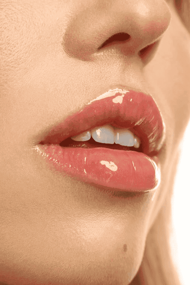 БЛИСК ДЛЯ ГУБ LYCHEE SPRITZ LIPSS