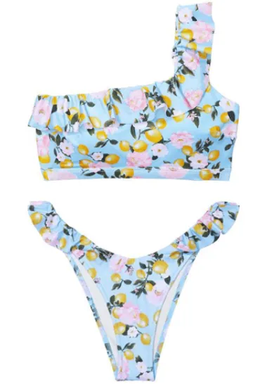 НА ОДНЕ ПЛЕЧЕ