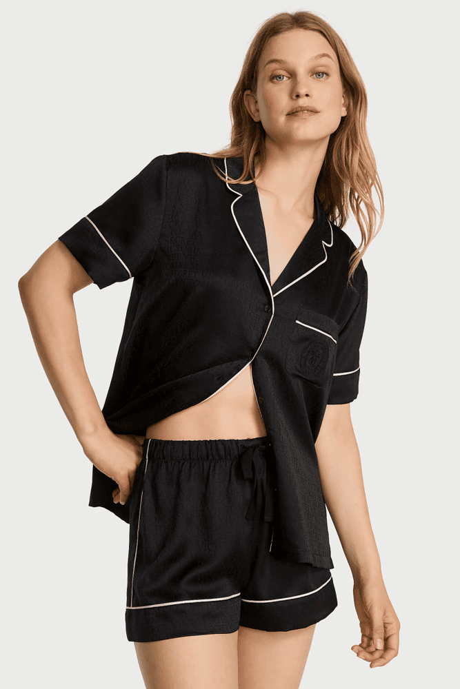 ПІЖАМА САТИН КОРОТКА BLACK VS LOGO Victoria`s Secret ПІЖАМА САТИН КОРОТКА BLACK VS LOGO Victoria`s Secret